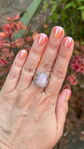Bague en Quartz Rose pierre naturelle cabochon forme goutte