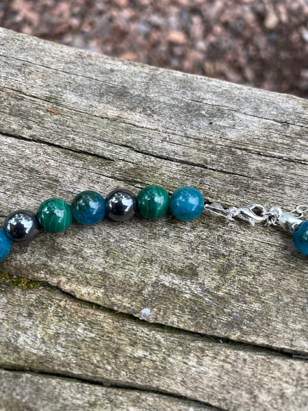 Collier de lithothérapie en Malachite, Hématite et Apatite, Made in France