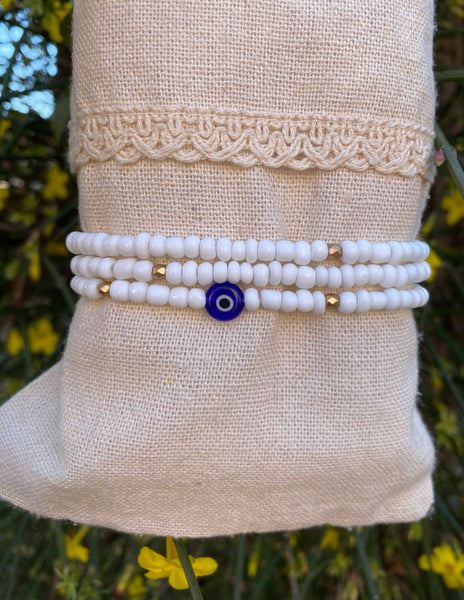 Bracelet perles de rocaille blanches et Oeil Nazar Boncuk, Made in France