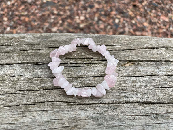 Bracelet de lithothérapie en Quartz Rose, perles forme chips, Made in France