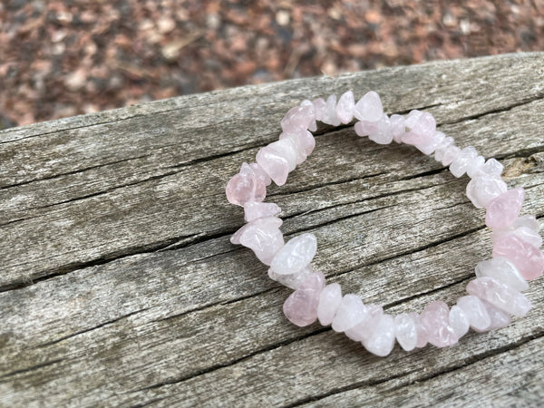 Bracelet de lithothérapie en Quartz Rose, perles forme chips, Made in France