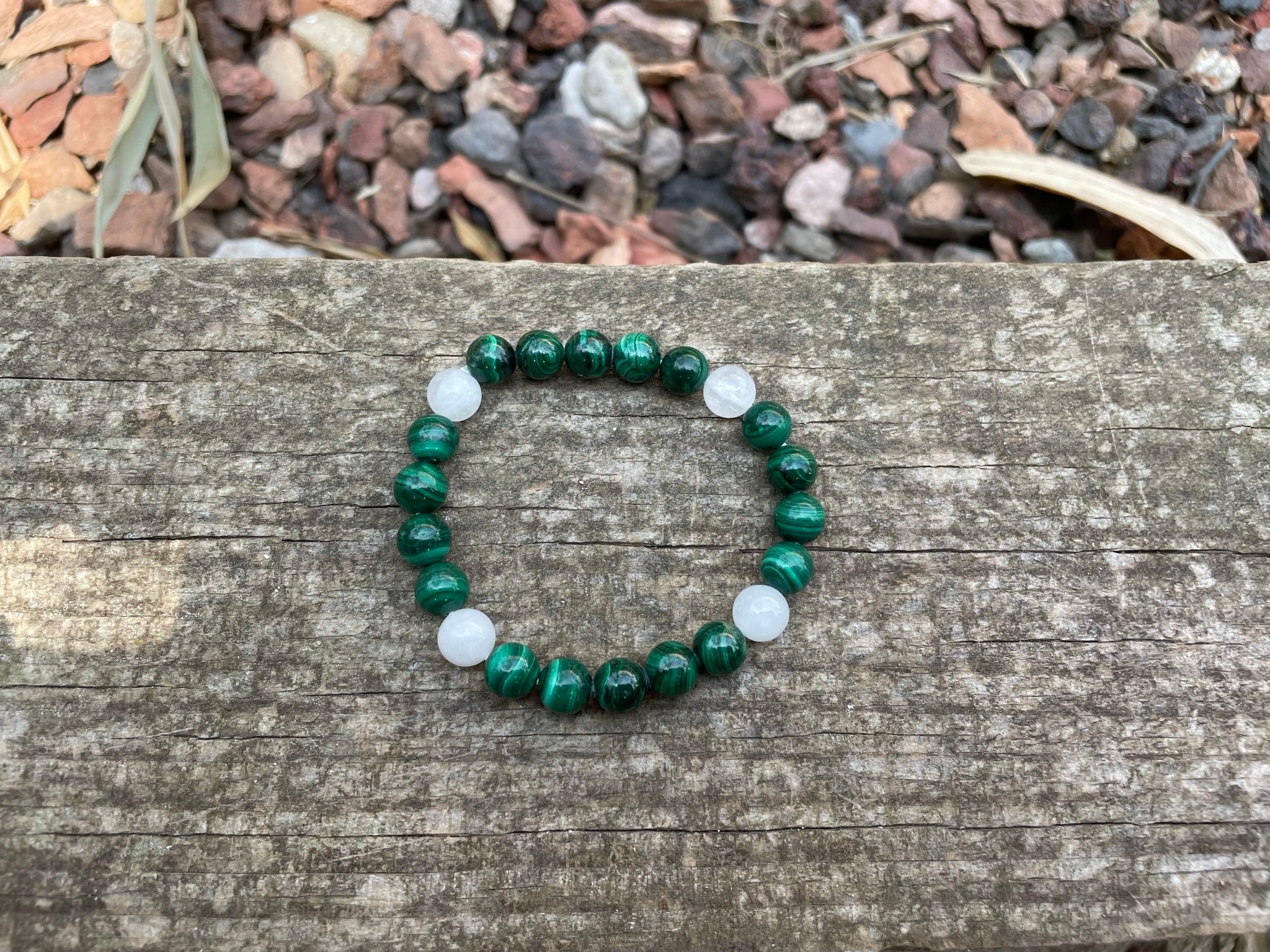 Bracelet en pierres naturelles en Malachite et Cristal , Made in France