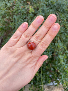 Bague réglable Pierre forme ronde en Jaspe Rouge naturel