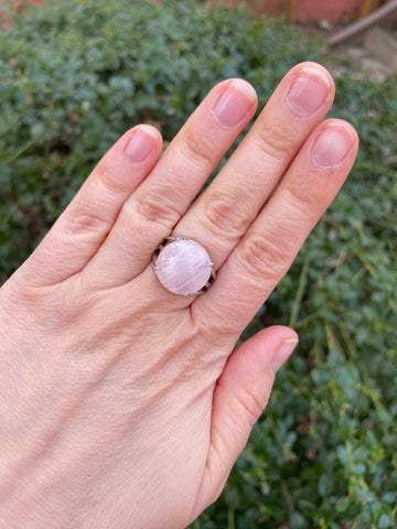 Bague réglable Pierre ronde en Quartz Rose naturel
