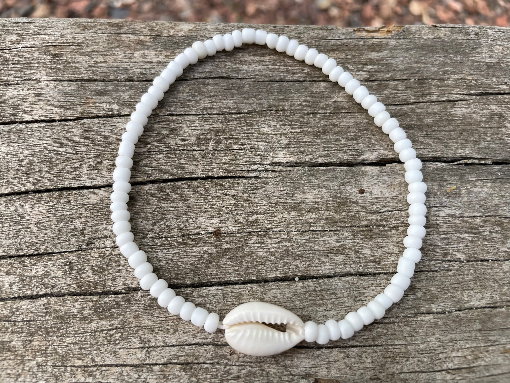 Chaîne de cheville en perles et Coquillage cauri