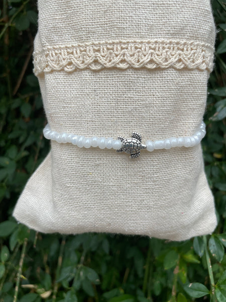 Chaîne de cheville en perles et tortue de mer