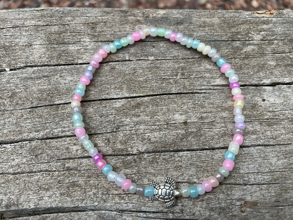 Chaîne de cheville en perles et tortue de mer