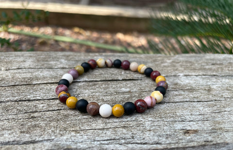 Bracelet élastique Lithothérapie en Jaspe Mokaïte ou Mookaite et Agate noire, Made in France