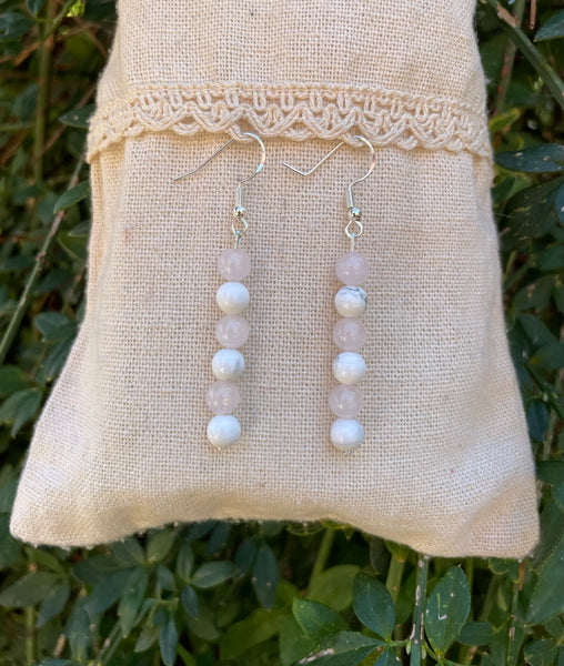 Boucles d'oreilles pendantes en Howlite et Quartz Rose, Made in France