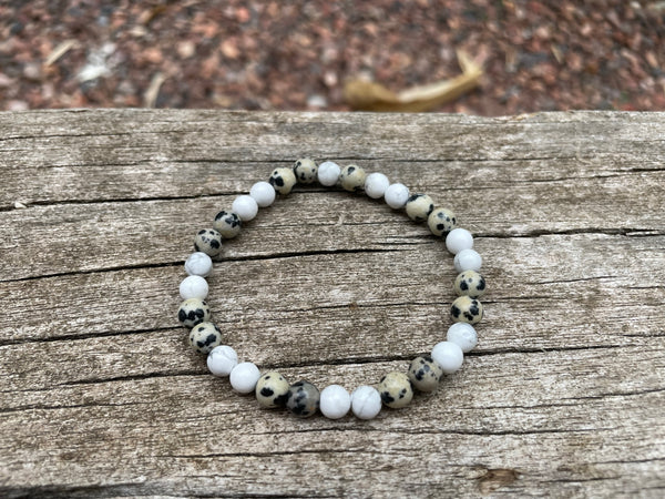Bracelet élastique en Howlite Blanche et Jaspe Dalmatien