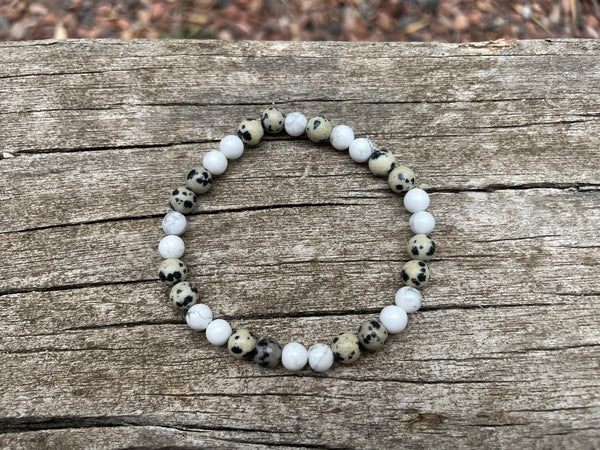 Bracelet élastique en Howlite Blanche et Jaspe Dalmatien