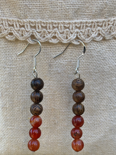 Boucles d'oreilles pendantes en Sardonyx naturelle et bois wengé