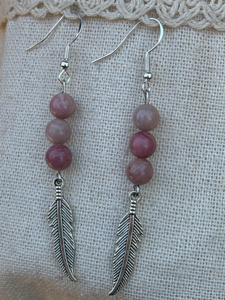 Boucles d'oreilles 3 perles en Rhodochrosite naturelle et breloque plume, Made in France