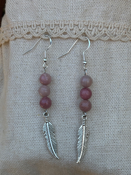 Boucles d'oreilles 3 perles en Rhodochrosite naturelle et breloque plume, Made in France