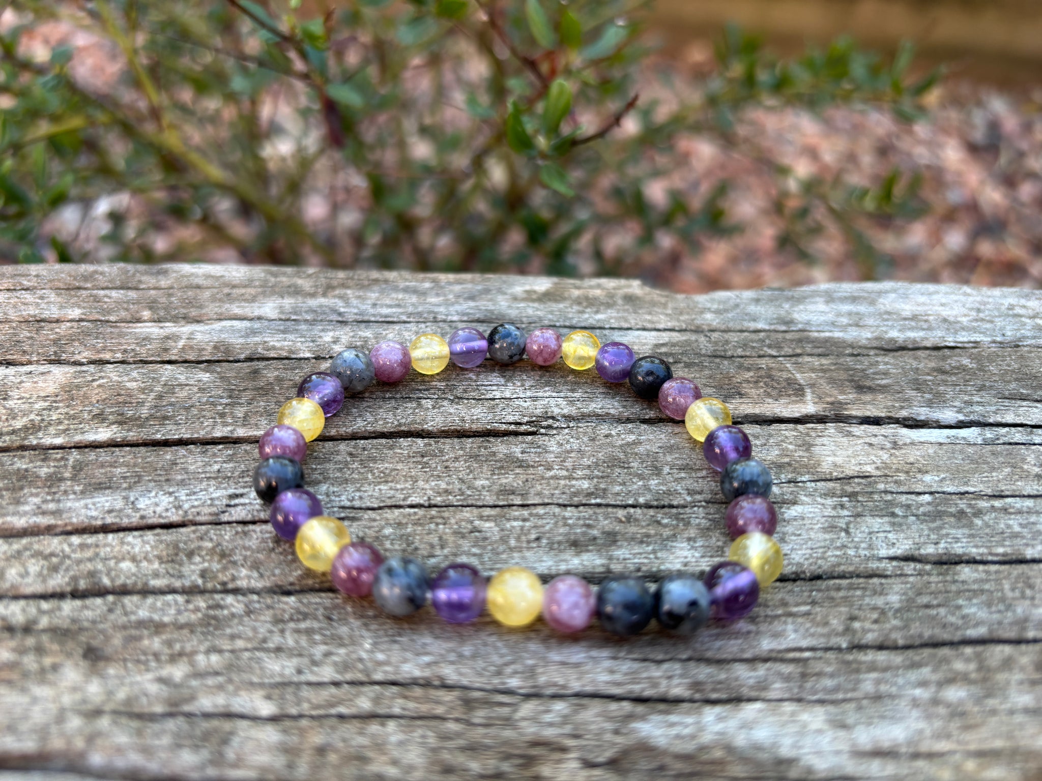 Bracelet spécial Sérénité au travail en Citrine, Améthyste, Labradorite et Lépidolite, Made in France