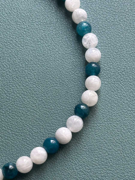 Collier ou Ras de cou en Pierre de lune et Apatite, Lithothérapie