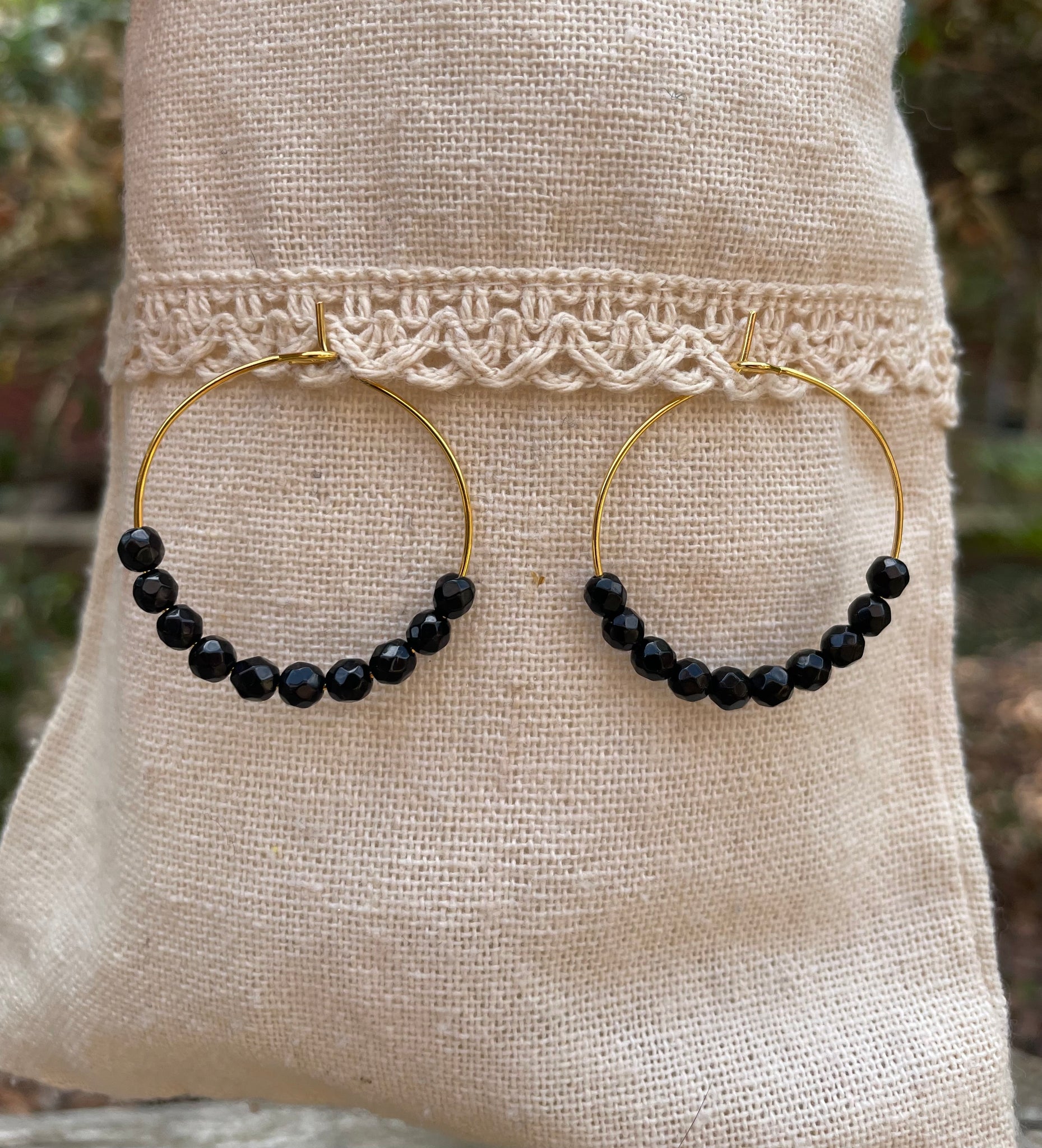 Boucles d'oreilles créoles en Onyx, perles à facettes