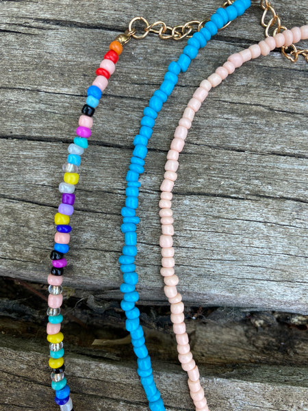 Ensemble de 3 colliers en perles de rocaille Turquoise, multicolore et rose