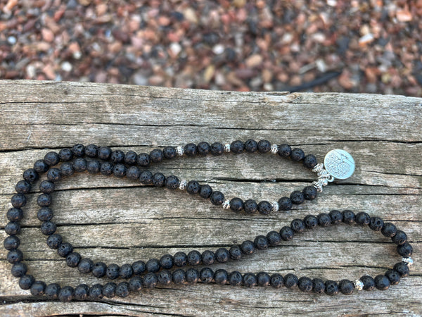 Bracelet Mala tibétain en Pierre de Lave et breloque Arbre de vie
