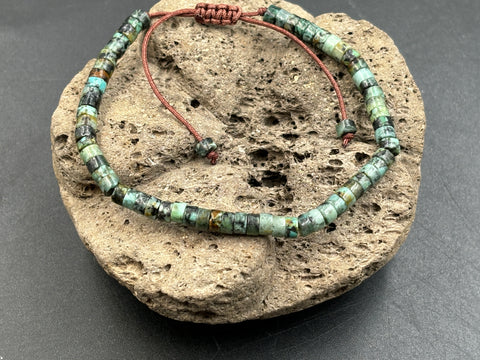 Bracelet Shamballa ajustable, perles en Turquoise Africaine naturelle