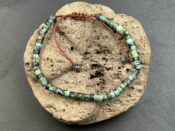 Bracelet Shamballa ajustable, perles en Turquoise Africaine naturelle