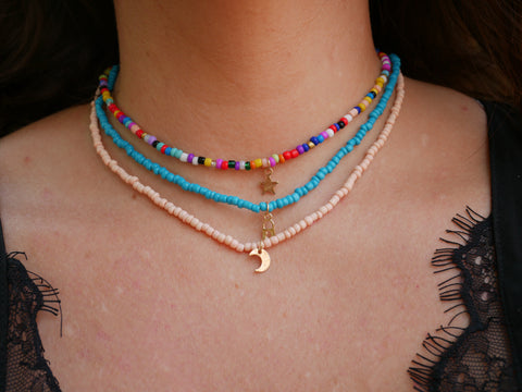 Ensemble de 3 colliers en perles de rocaille Turquoise, multicolore et rose