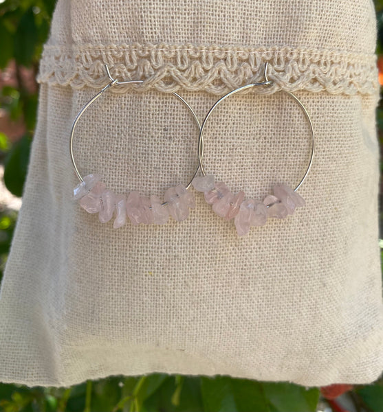 Boucles d'oreilles créoles en Quartz Rose, perles chips