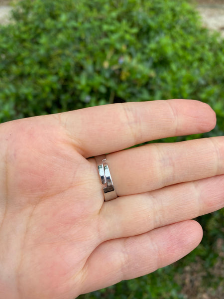 Bague réglable Pierre ovale en Rhodonite naturelle