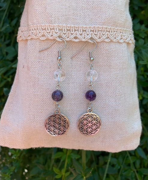 Boucles en Améthyste et Cristal avec une breloque Fleur de vie