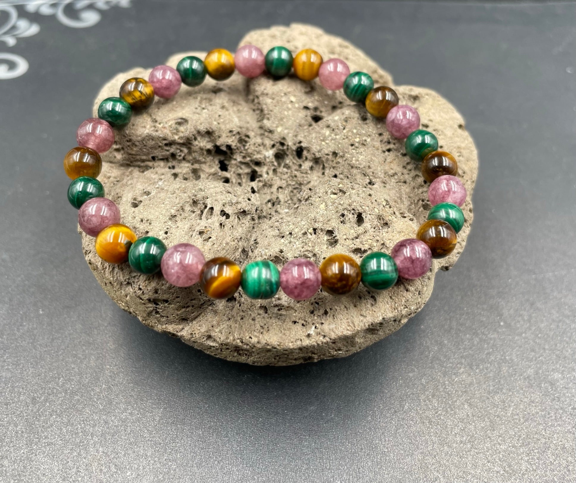 Bracelet spécial douleurs articulaires en Malachite, Lépidolite et Oeil de Tigre