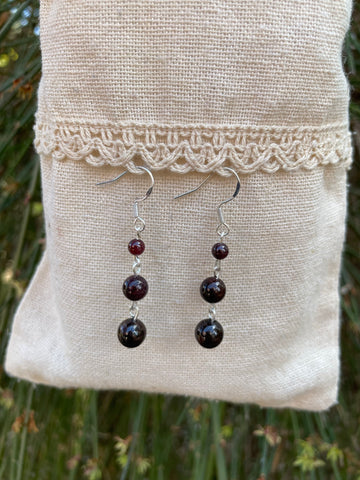 Boucles d'oreilles pendantes à 3 boules en Grenat naturel