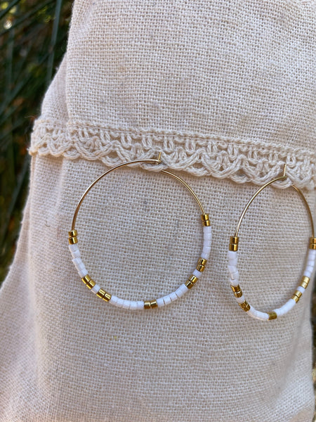 Boucles d'oreilles créoles dorées en perles Miyuki