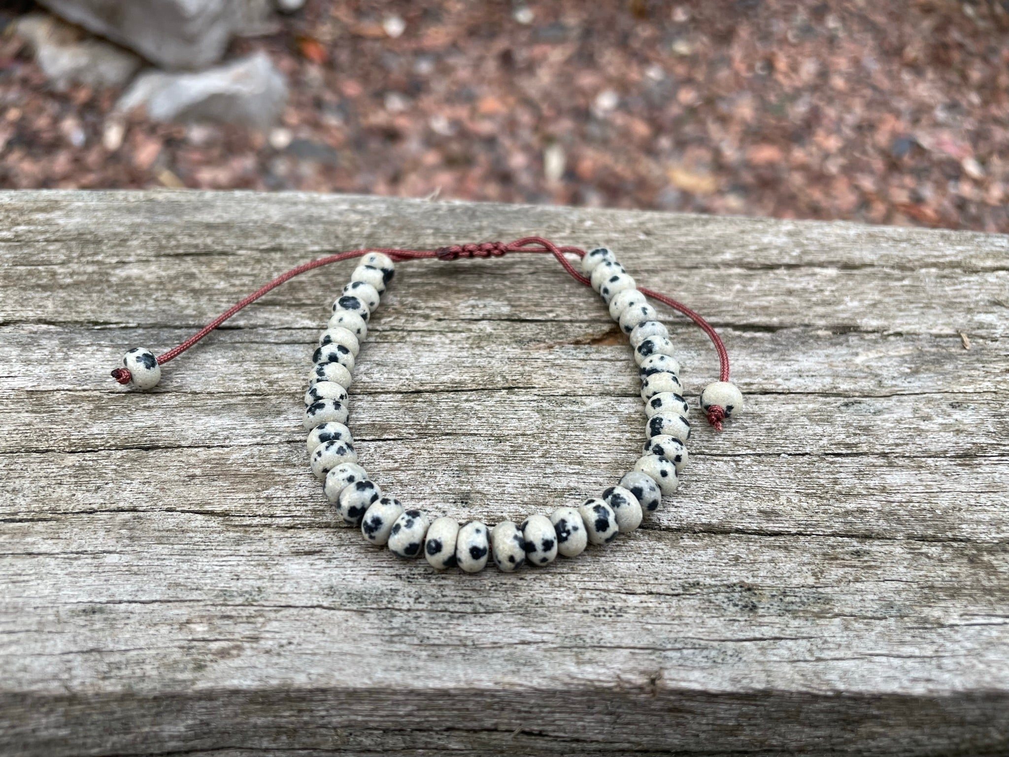 Bracelet Shamballa ajustable, perles en Jaspe Dalmatien naturelle