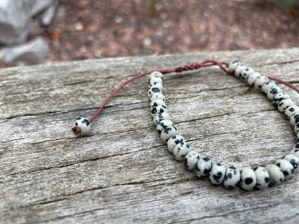 Bracelet Shamballa ajustable, perles en Jaspe Dalmatien naturelle