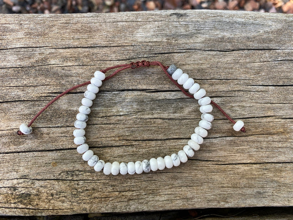Bracelet Shamballa ajustable, perles en Howlite blanche naturelle