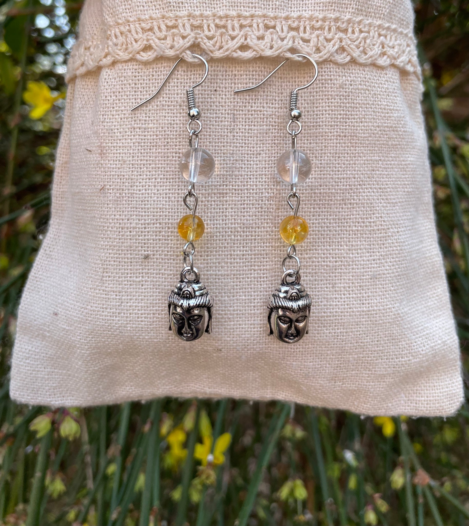 Boucles en Citrine et Cristal de roche avec une breloque Bouddha