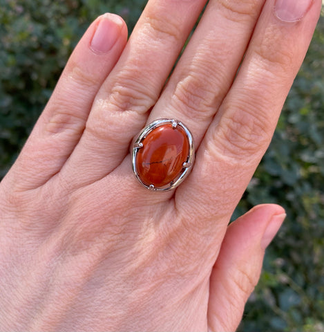 Bague en Jaspe rouge pierre naturelle cabochon forme goutte