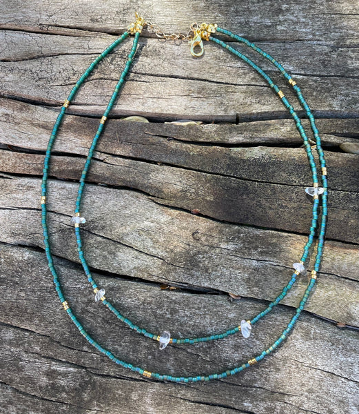 Collier double rang en perles Miyuki Delica et cristal de roche