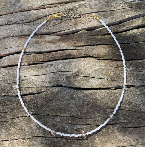 Collier en perles Miyuki Delica et cristal de roche