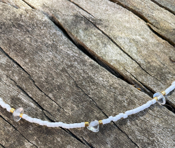 Collier en perles Miyuki Delica et cristal de roche