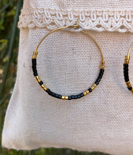 Boucles d'oreilles créoles dorées en perles Miyuki