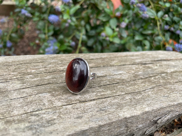 Bague réglable Pierre ovale en Oeil de Taureau naturel