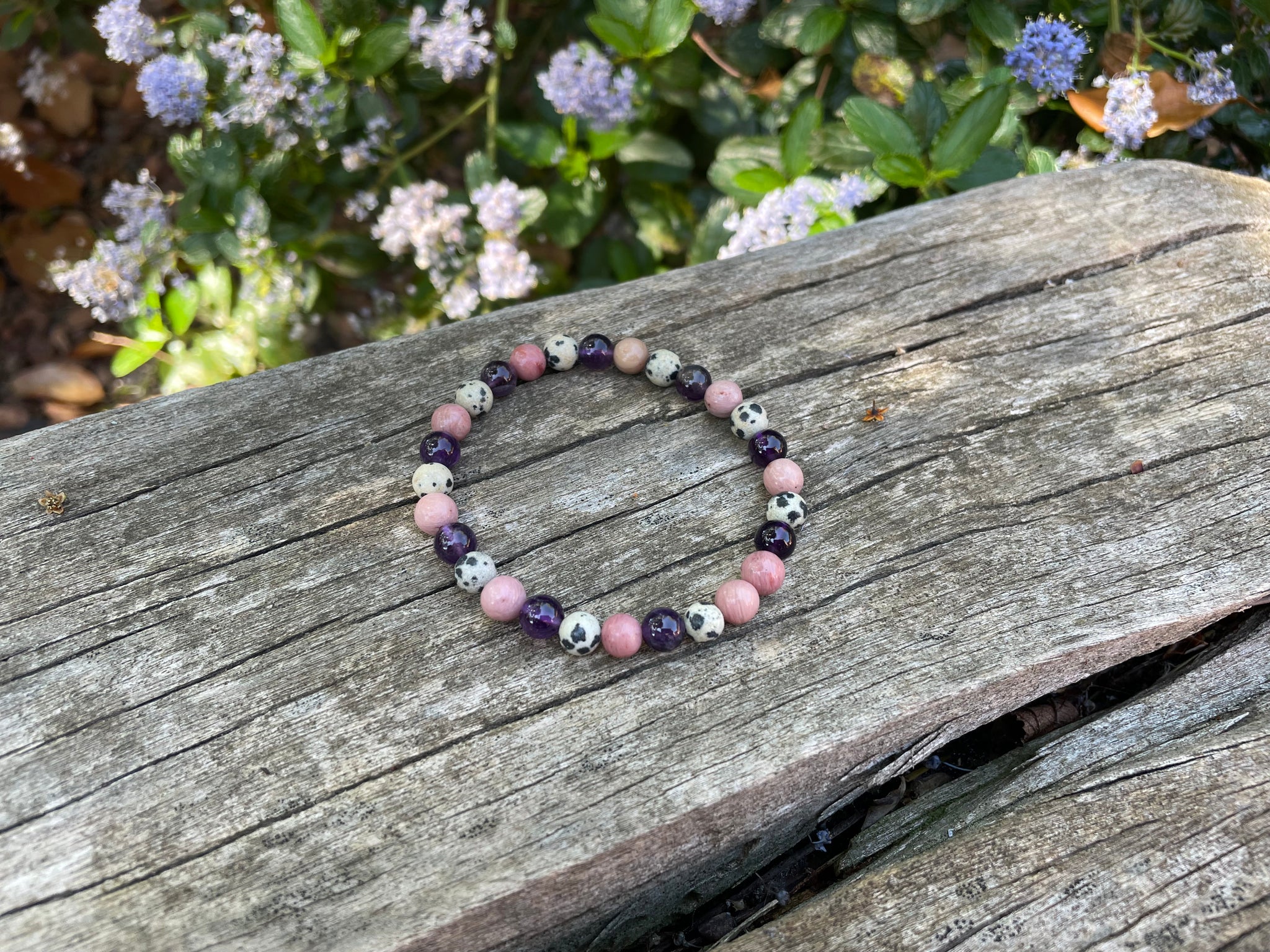 Bracelet élastique Triple protection de Lithothérapie Améthyste, Jaspe Dalmatien et rhodochrosite
