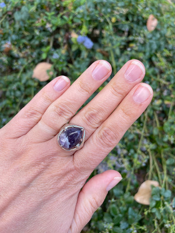 Bague réglable en Améthyste cabochon forme goutte