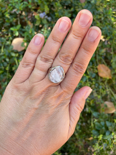 Bague réglable forme goutte en Cristal de roche naturel