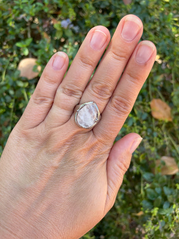 Bague réglable forme goutte en Cristal de roche naturel