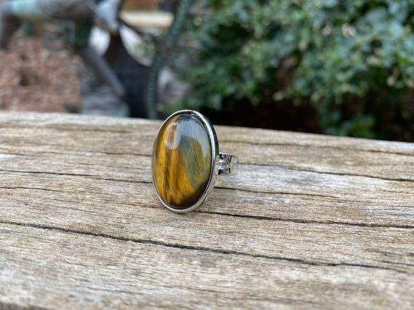 Bague réglable Pierre ovale en Oeil de Tigre naturel