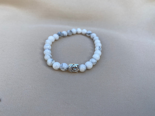 Bracelet élastique en Howlite naturelle + perle Bouddha
