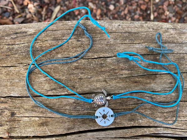 Chaîne de cheville tortue de mer et boussole