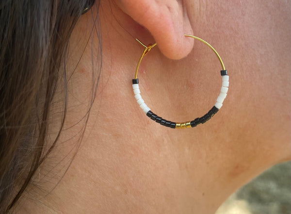 Boucles d'oreilles créoles dorées en perles Miyuki